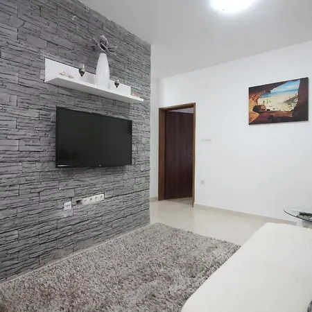 Adriana Appartamento *